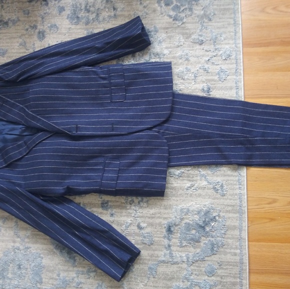 Hugo Boss Blue Pin-Striped Men's Wool Suit - Picture 4 of 8